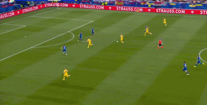 英超前锋失去标准！穆德里克的射击射向天空 如此离谱的行为 你会如何评价？