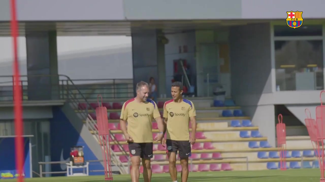 巴萨官方：33岁蒂亚戈暂时加入巴萨教练组整个夏天将跟随一线队